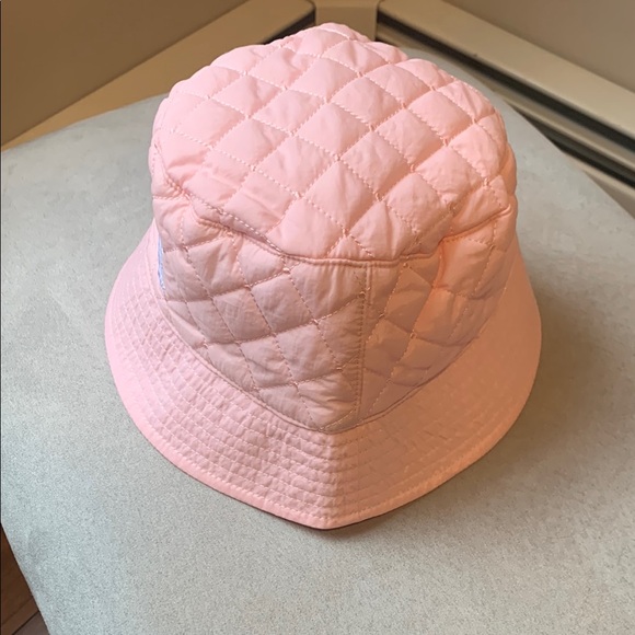 Disney Pink Quilted Bucket Hat with Embroidered Minnie Mouse. Youth size. - Picture 4 of 10
